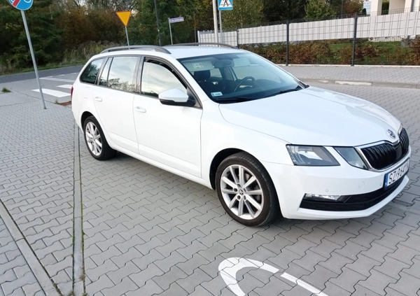 Skoda Octavia cena 61000 przebieg: 157700, rok produkcji 2018 z Zabrze małe 92